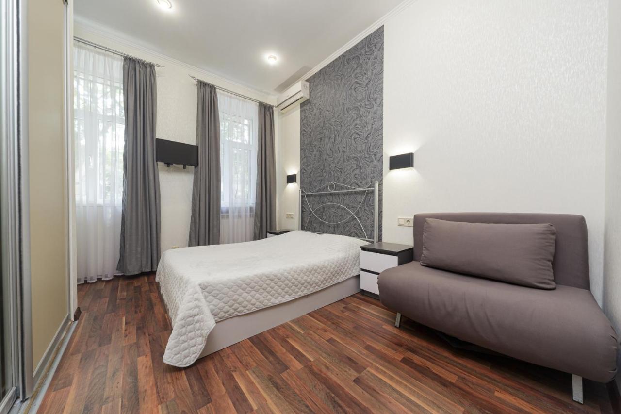 אודסה Apartment Zhukovskogo 17 מראה חיצוני תמונה