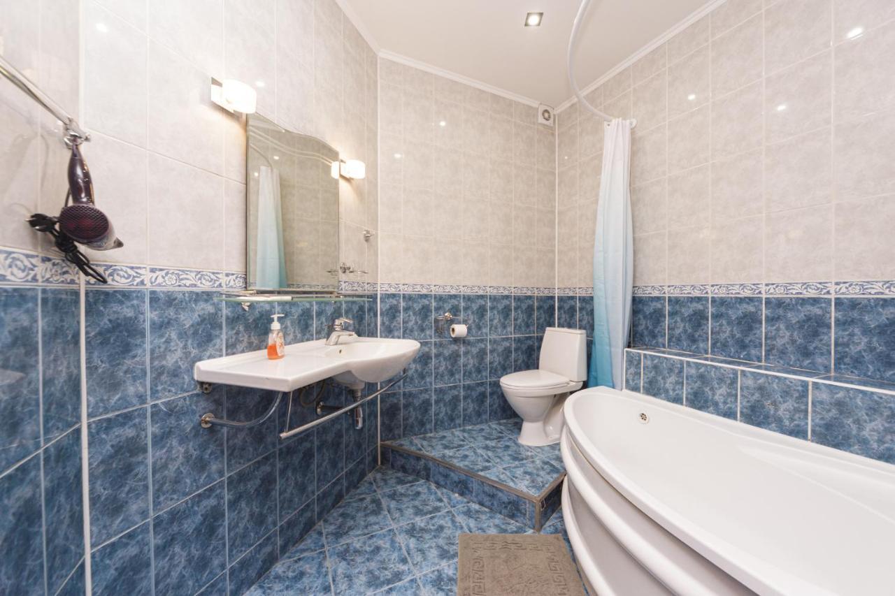 אודסה Apartment Zhukovskogo 17 מראה חיצוני תמונה